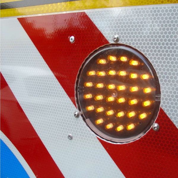 Coppia lampeggianti LED direzionali da incasso - immagine 2